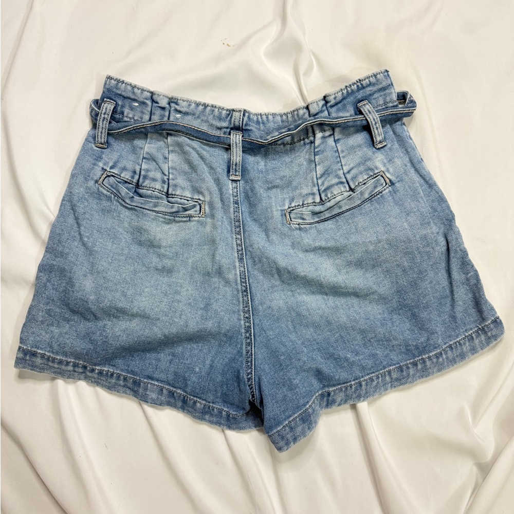 American Eagle Outfitters Mom Shorts - Picture 7 of 7